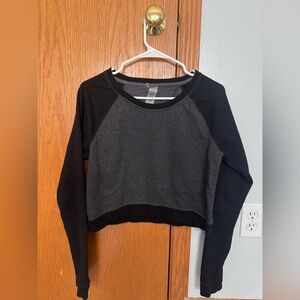 Size MEDIUM long sleeve top, black sleeve, grey body crop